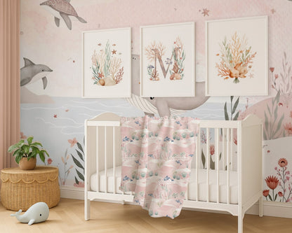 Personalisierte Babydecke Winterwald – individuell bestickter Name, weiche Babydecke, Geschenk für Neugeborene und Kinderzimmerdekoration)