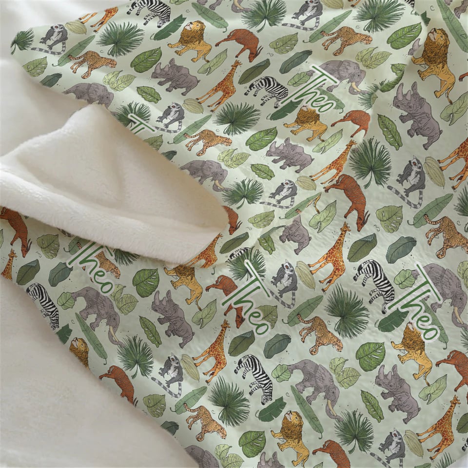 Personalisierte Babydecke Winterwald – individuell bestickter Name, weiche Babydecke, Geschenk für Neugeborene und Kinderzimmerdekoration)