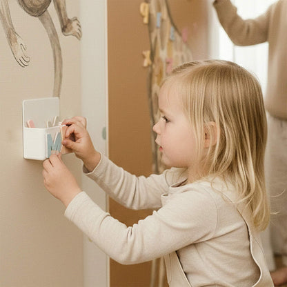 Monkey & Giraffe Friends - The Magnetic Story Wall™ – Personalized Interactive Playwall for Kids