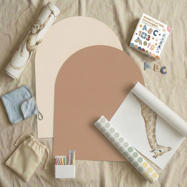 Monkey & Giraffe Friends - The Magnetic Story Wall™ – Personalized Interactive Playwall for Kids